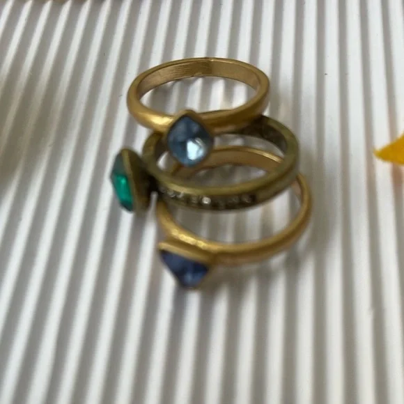 Chloe + Isabel Le Roccoco Stackable Rings - Picture 4 of 4